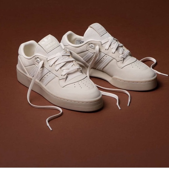 Adidas Rivalry Lux Low Cream Beige Sneakers women’s 7 - Picture 3 of 16